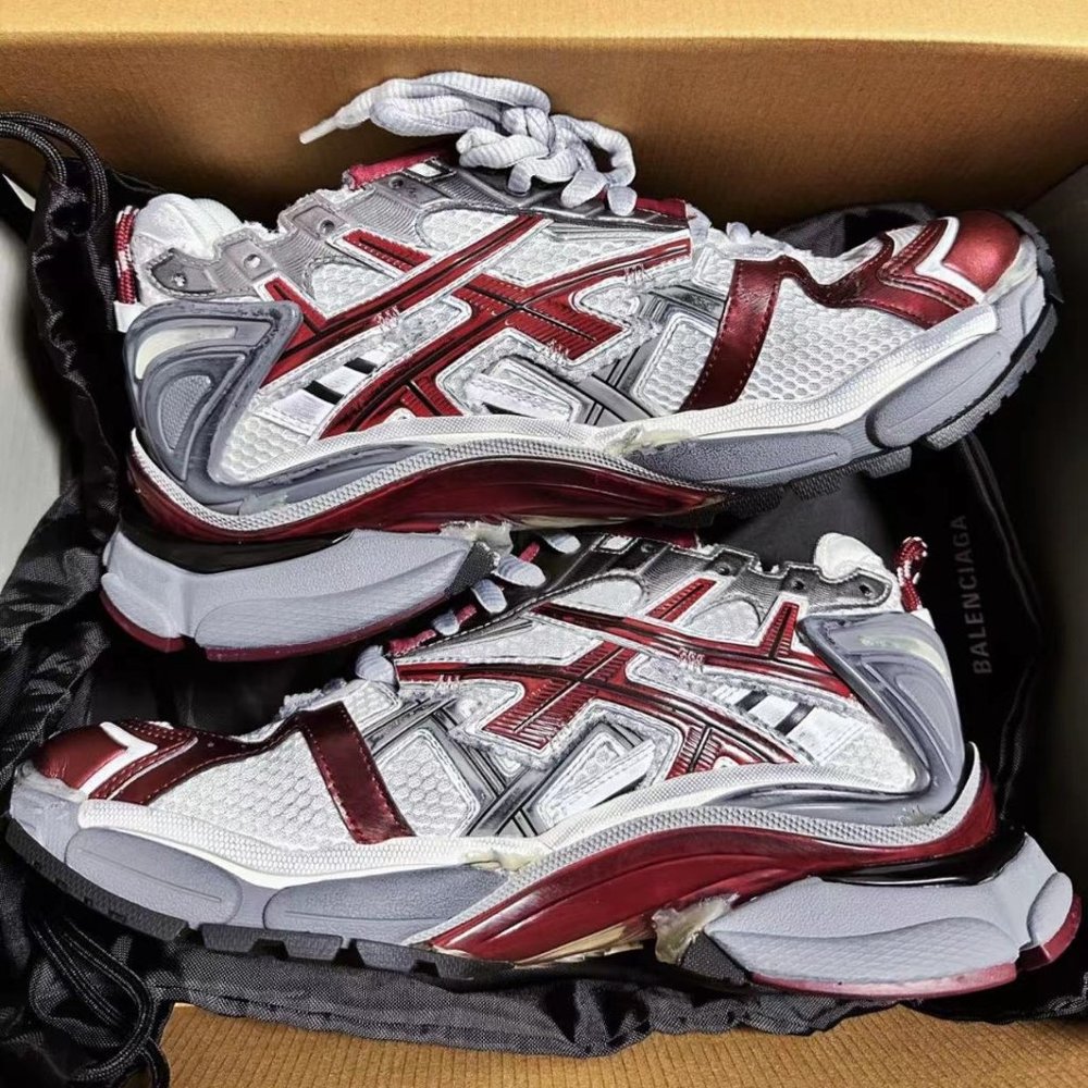 BALENCIAGA RUNNER SNEAKERS SIZE42